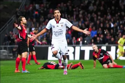 Sur quel score l'OGC Nice l'a-t-il emporté sur la pelouse de Guingamp, au stade du Roudourou le 26/10/14 ?