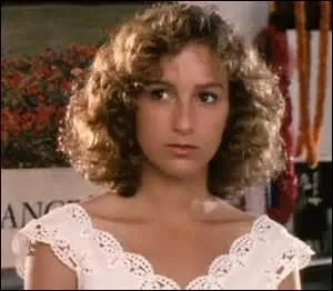 Je suis Jennifer Grey; dans le film "Dirty Dancing", je joue le rôle de...