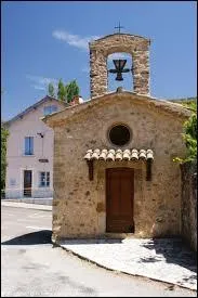 Pour commencer cette promenade, nous prenons de la hauteur. Nous sommes à Barras, village de l'arrondissement de Digne-les-Bains, situé à 625 mètres d'altitude. Nous nous trouvons en région ...