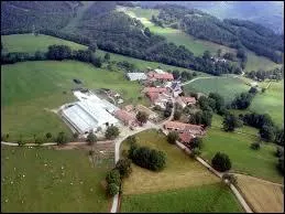 Cette ville se situe dans le val d'Aranc. Quel est son nom ?