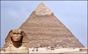 La pyramide de Khéops (Gizeh) est la plus haute pyramide d'Égypte (146 mètres de haut et 230 mètres de côté). Elle fut construite vers 2560 av. JC et reste la seule des Sept Merveilles du monde antique encore visible aujourd'hui. Sur le même site, deux autres pyramides lui tiennent compagnie : celle de Khéphren (fils de Khéops) ; celle de Mykérinos (petit-fils de Khéops) : sa hauteur est de...