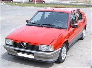 On commence par une voiture italienne, c'est une :