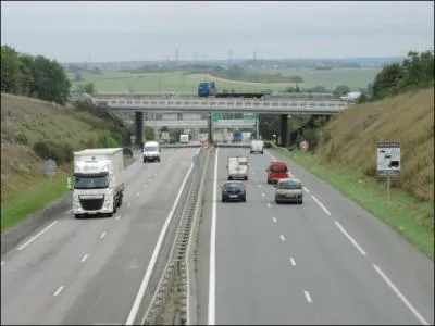 Des travaux ont lieu jusqu'au 23 octobre sur la rocade nord-est de Poitiers. Combien de véhicules l'empruntent quotidiennement ?