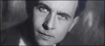 Villejuif - Louis Aragon (ligne 7) : 
Quelle est la phrase célèbre de Louis Aragon ?