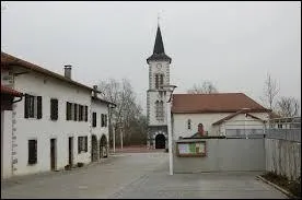 Nous commençons notre balade dans le Pays Basque, Arbérats-Sillègue. Nous sommes en région ...