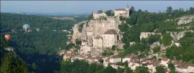 Qui est maire de Rocamadour en septembre 2015 ?