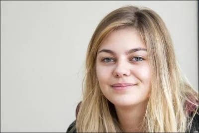 Où est née Louane ?