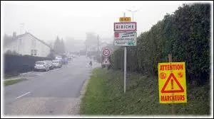 Notre promenade journalière commence à Bibiche, village Mosellan situé actuellement en région ...