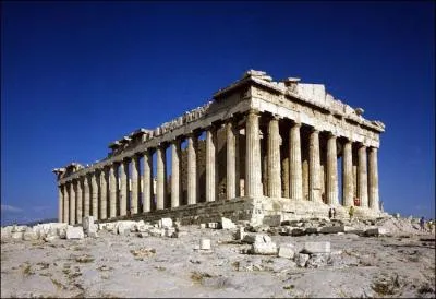 Tout le monde connaît le Parthénon, du moins en photo. Mais pourquoi ce nom "Acropole" ?