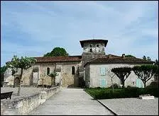 Cette balade commence à Atur. Commune de l'aire urbaine de Périgueux, elle se situe en région ...