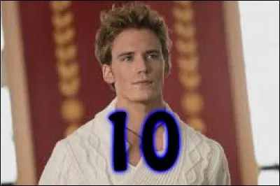 10 - Finnick Odair de la saga "Hunger Games". Finnick est toujours très sympa, et n'est pas mal à regarder non plus ! À quel âge a-t-il remporté les 65es Hunger Games ?