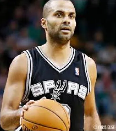 Quel est le numéro de Tony Parker au Spurs ?