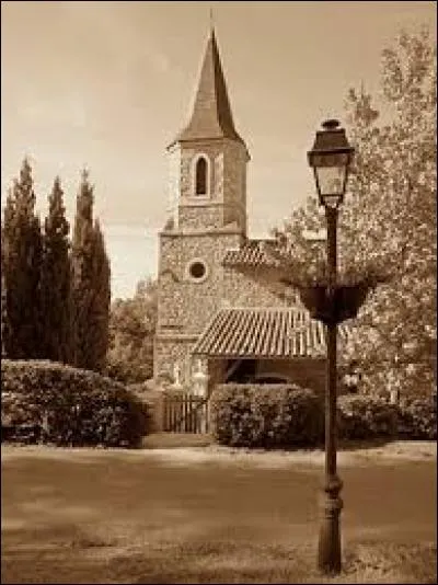 Village midi-pyrénéen de 72 habitants, dans le Parc Naturel Régional des Pyrénées Ariégeoises, Contrazy se trouve dans le département ...