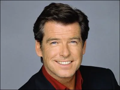 Dans "Le Pic de Dante", quel personnage joue Pierce Brosnan ?