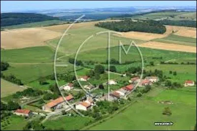 Petit village Meusien de 52 habitants, Chaumont-devant-Damvillers se situe en région ...