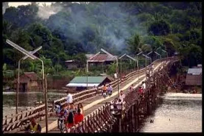 Ce célèbre pont est :