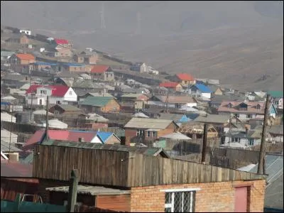 Laquelle de ces villes ne se situe pas en Turquie ?