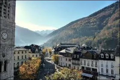 Pour débuter ce nouveau tour de France, nous partons à Bagnères-de-Luchon. Ville thermale midi-pyrénéenne, et station de sports d'hiver, elle se situe dans le département ...