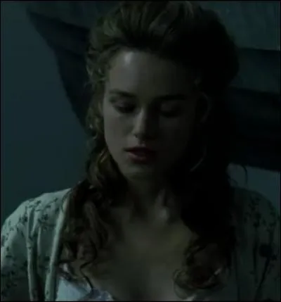 Dans "Pirates des Caraïbes 1" , pourquoi Elizabeth Swann se fait-elle passer pour Elizabeth Turner ?