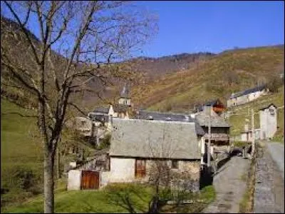 Nous commençons notre balade à Aspin-Aure. Peuplée de 54 habitants, cette commune midi-pyrénéenne de la Vallée d'Aure se trouve dans le département ...