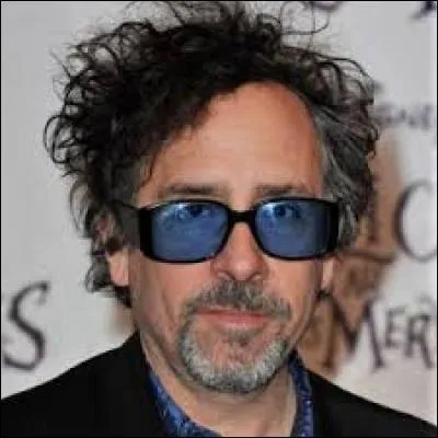 Avec quel acteur le réalisateur Tim Burton a-t-il collaboré à huit reprises ?