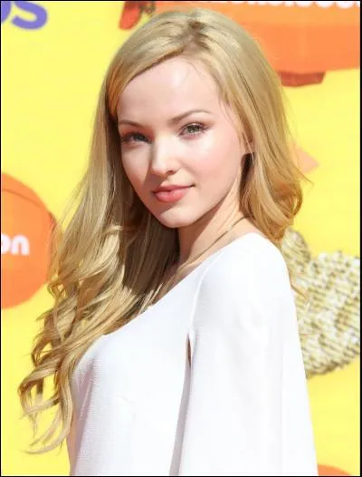 Dans le film, qui est Dove Cameron ?