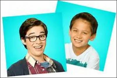 Comment s'appellent les frères de Liv et Maddie qui sont sur la photo ?