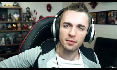 Quel est le métier de Squeezie ?