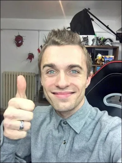 Quel âge a Squeezie en mai 2016 ?