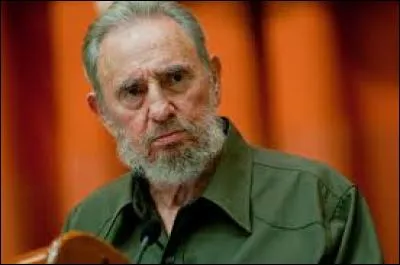 À combien de tentatives, d'assassinats, Fidel Castro échappa-t-il ?