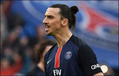 Hier soir, L'OM a perdu contre le PSG, 4-2. Combien de buts Zlatan a-t-il marqué ?