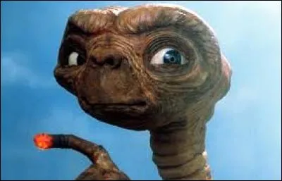 Steven Spielberg est le réalisateur du film "E.T. l'extra-terrestre".