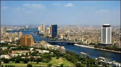 LE CAIRE - La capitale de l'Egypte se situe au bord du Nil...