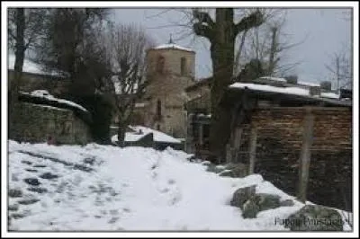 Bien que nous soyons en été, voici une image de Charraix sous la neige. Village Altiligérien, il se situe en région ...