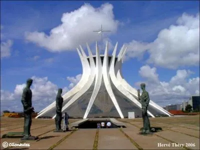 O se situe cette cathdrale ?