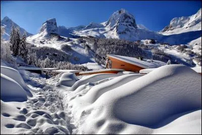 Où se trouve la station de Gourette ?