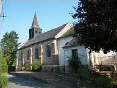 Pour commencer cette nouvelle semaine, je vous emmène dans les Hauts-de-France, à Gézaincourt. C'est un village de l'arrondissement d'Amiens situé dans le département ...