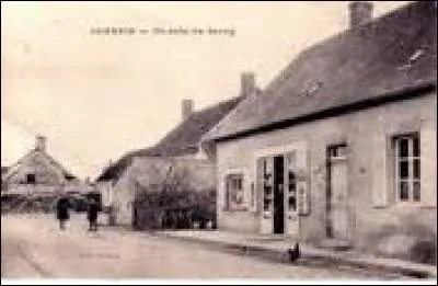 Village de la Nièvre, Charrin se situe dans l'ancienne région ...