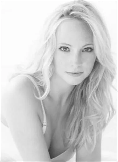 Où est née Candice Accola ?