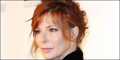 Célébrité : Mylène Farmer est née en...