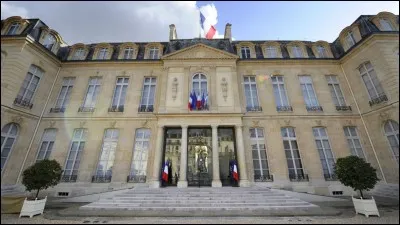 Quel nom le palais de l'Élysée a-t-il porté après sa construction ?