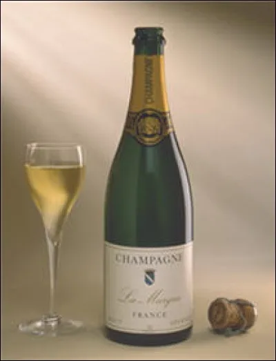 Pour l'apéritif, j'ai décidé de vous faire une soupe de champagne, à consommer avec modération. Mais que puis-je faire pour garder pétillante une bouteille entamée ?